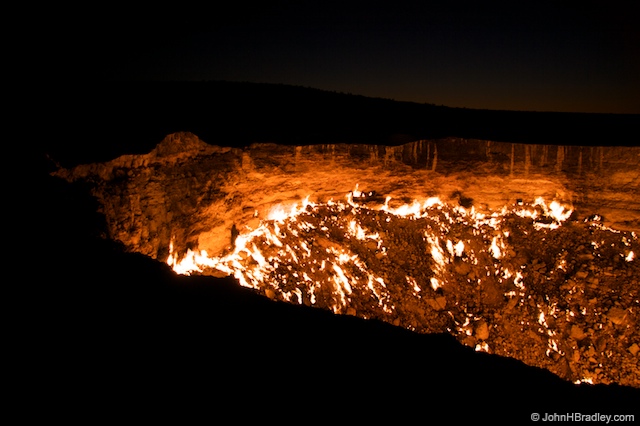 door to hell turkmenistan The Door to Hell: Flaming Crater in Turkmenistan Has Been Burning for 38 Years