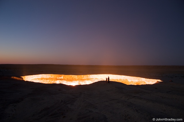 the door to hell The Door to Hell: Flaming Crater in Turkmenistan Has Been Burning for 38 Years