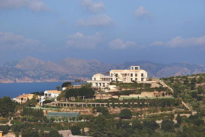 panoramic views mediterranean mansion What Does A $72.7 Million Luxury Property Look Like?