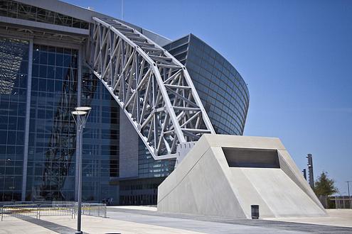 the arches at new dallas cowboys stadium 300 feet tall What Costs $1.3 Billion, Holds 111,000 people and Has the Worlds Biggest TV?