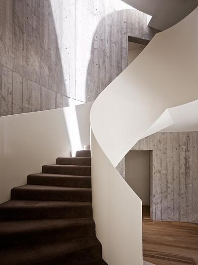 staircase spiral The Yarra House: Interior Design Inspiration