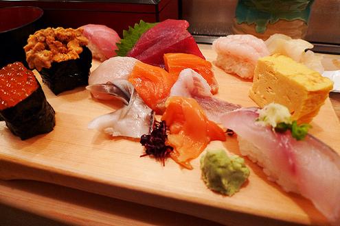 fresh sushi platter from tsukiji fish market The Largest Fish and Seafood Market in the World