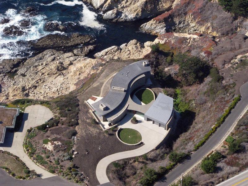 oceanfront property in california A Cliffside Home Overlooking the Mediterranean