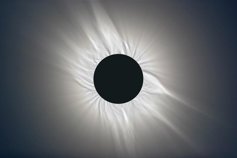 total solar eclipse Picture of the Day   February 4, 2010