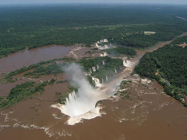 amazing muddy waterfalls iguazu aerial Iguazu Falls: 15 Amazing Pictures, 10 Incredible Facts