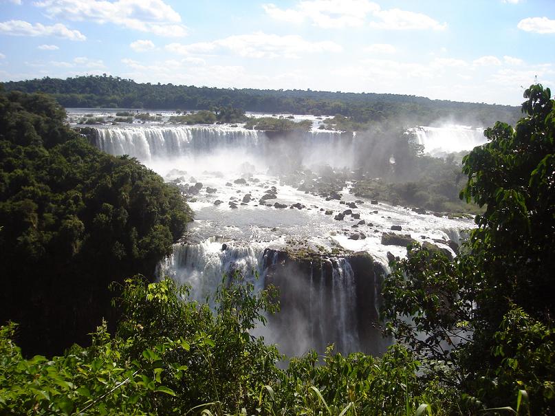 amazing waterfall picture iguazu Iguazu Falls: 15 Amazing Pictures, 10 Incredible Facts