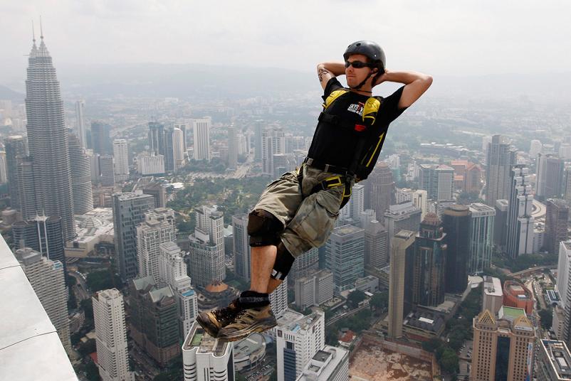 base jumping off menara kuala lumpur tower Picture of the Day   March 31, 2010