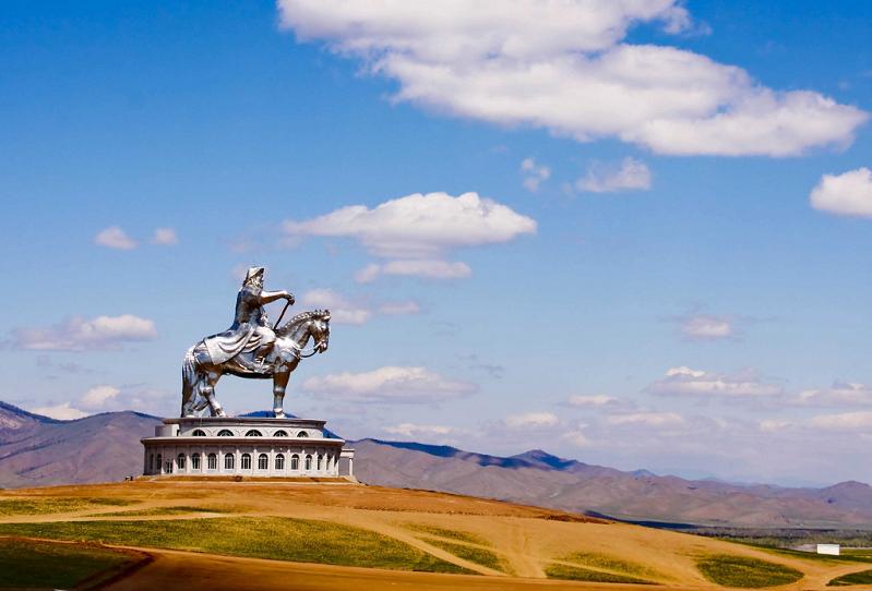 giant genghis khan statue on horse Picture of the Day   March 2, 2010