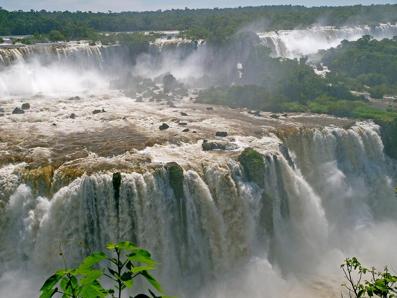 incredible waterfall photo iguazu Iguazu Falls: 15 Amazing Pictures, 10 Incredible Facts