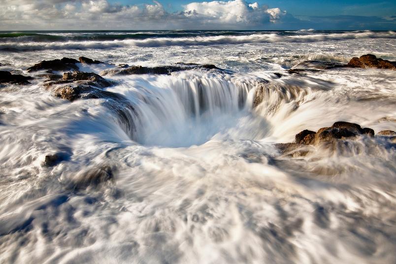 thors well at cooks chasm at cape perpetua oregon Picture of the Day   Thor’s Well at Cape Perpetua
