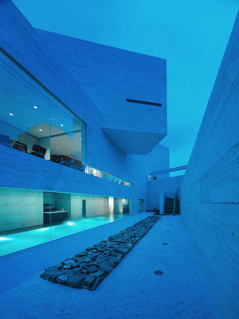 a cero architecture Mega Mansion in Madrid by A Cero