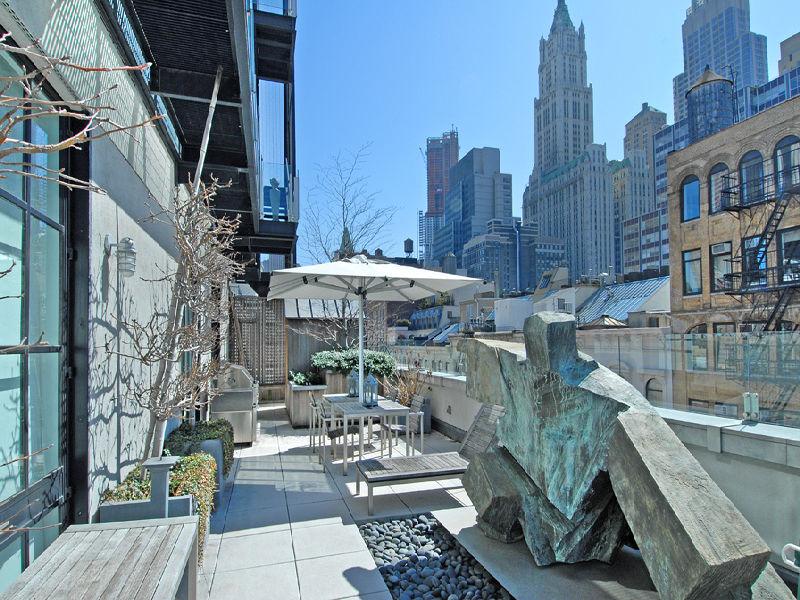 private rooftop terrace new york city tribeca A Townhouse in the Sky