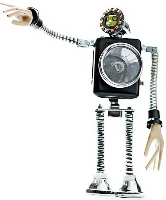 robotic figures by andrea petrachi Incredible Robot Sculptures Made from Old Electronic Parts