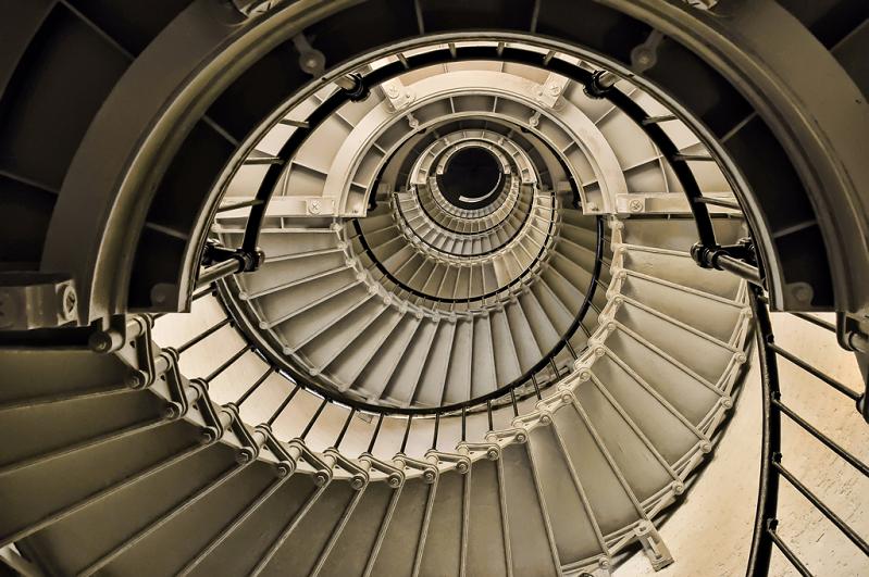 spiral staircase looking up 25 Stunning Images of Spiral Staircases