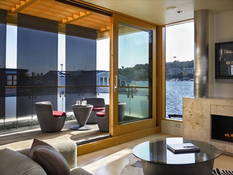 nicest-houseboat-floating-home-ever