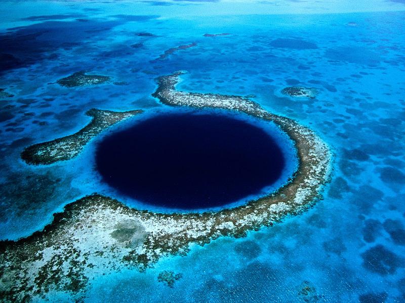 the-great-blue-hole-belize