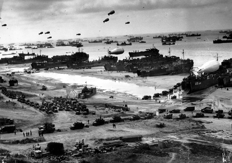 dday aerial of beach Picture of the Day   June 8, 2010