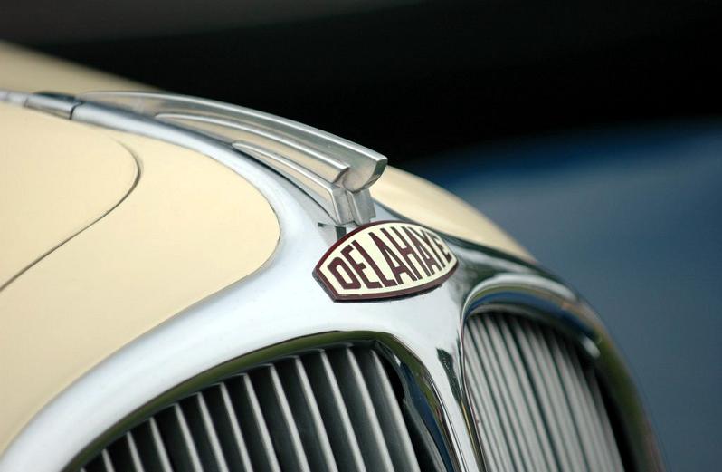 delahaye emblem closeup Incredible Gallery of Art Deco Vehicles