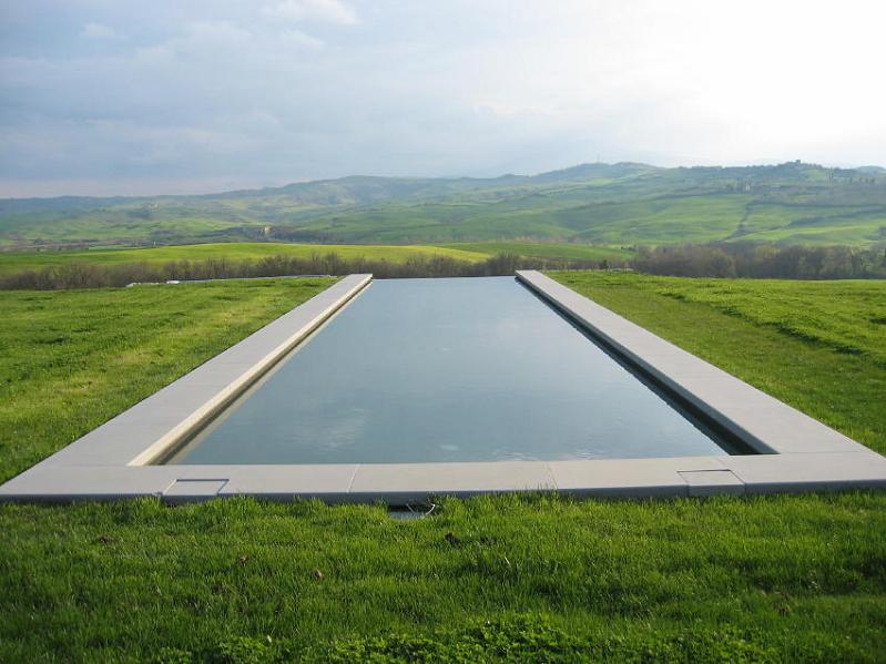 infinity pool in the hills of tuscany italy 25 Stunning Infinity Pools Around the World