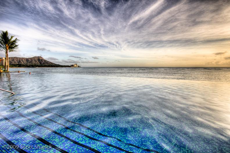 sheraton waikiki infinity pool hawaii 25 Stunning Infinity Pools Around the World