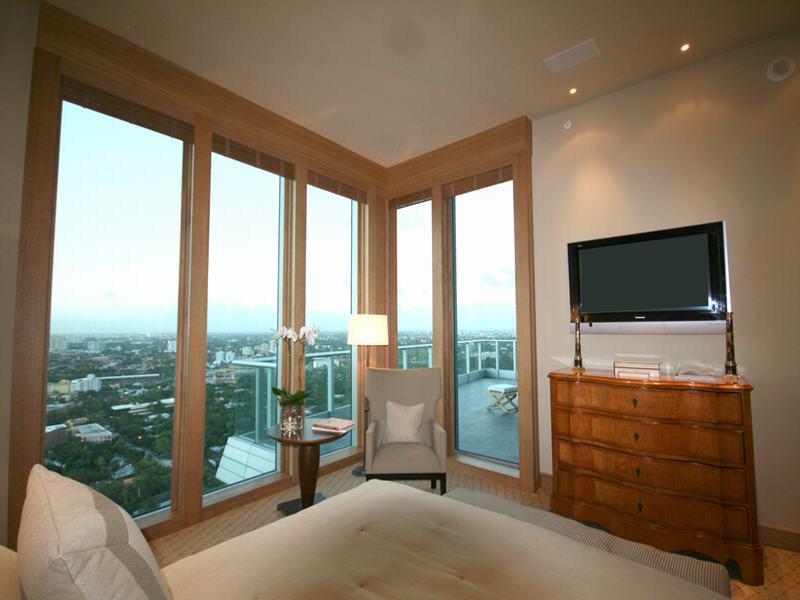 12 penthouse in miami grovenor house Grovenor House: $17 Million Penthouse in Miami [22 pics]