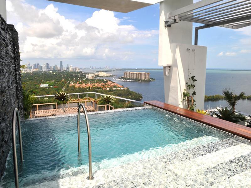 13 penthouse in miami grovenor house Grovenor House: $17 Million Penthouse in Miami [22 pics]