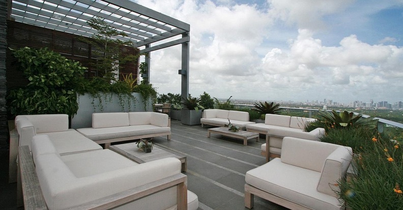 17 miami penthouse terrace Grovenor House: $17 Million Penthouse in Miami [22 pics]