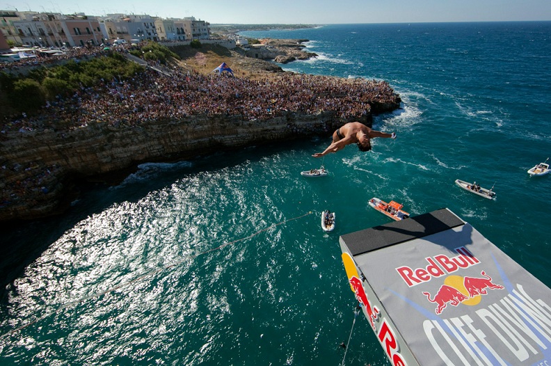 eber pava red bull cliff diving world series 2010 polignano italy Picture of the Day   September 15, 2010