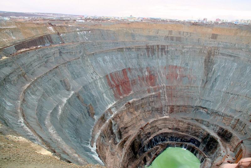 largest open hole mine diamond in russia The Largest Open Pit Diamond Mine in the World