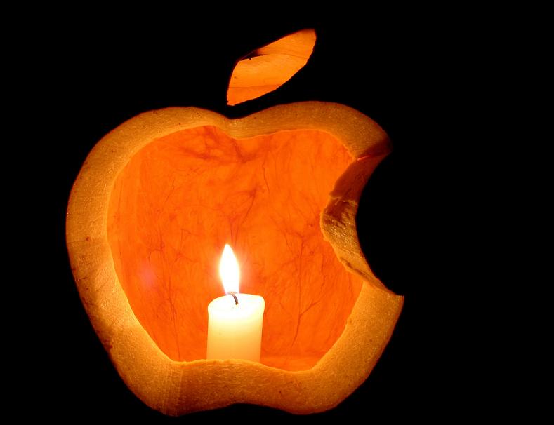 apple logo pumpkin 25 Mind Blowing Halloween Pumpkins