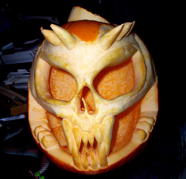 skull pumpkin 25 Mind Blowing Halloween Pumpkins