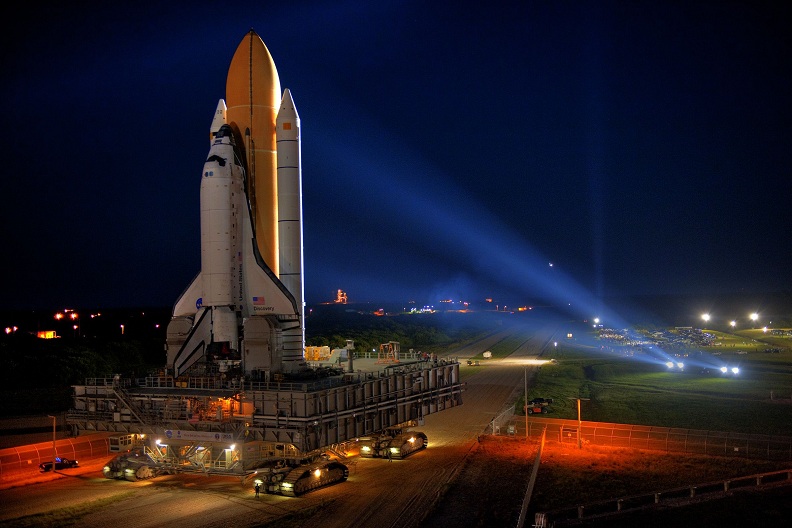 sts 133 rolling shuttle to launch pad Picture of the Day   October 7, 2010