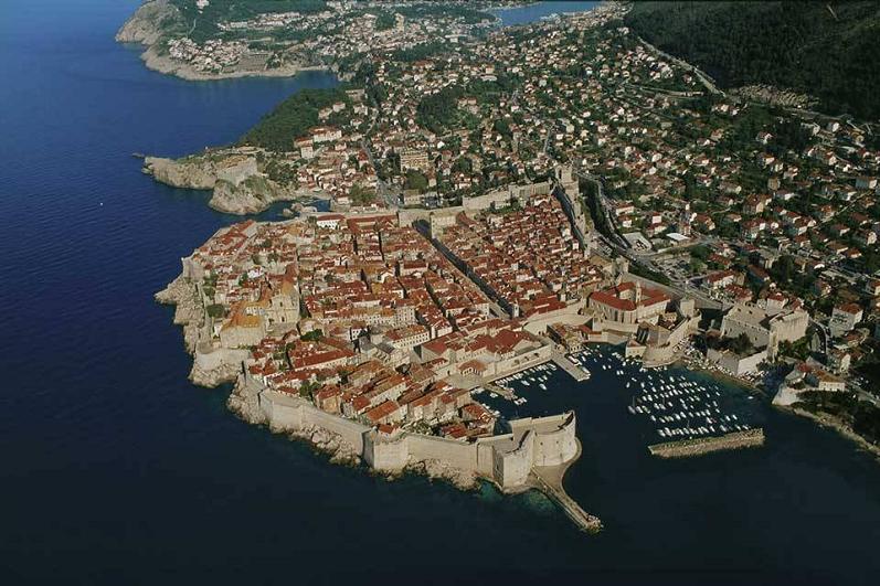 walled city of dubrovnik croatia yann arthus bertrand The Incredible Aerial Photography of Yann Arthus Bertrand [25 pics]