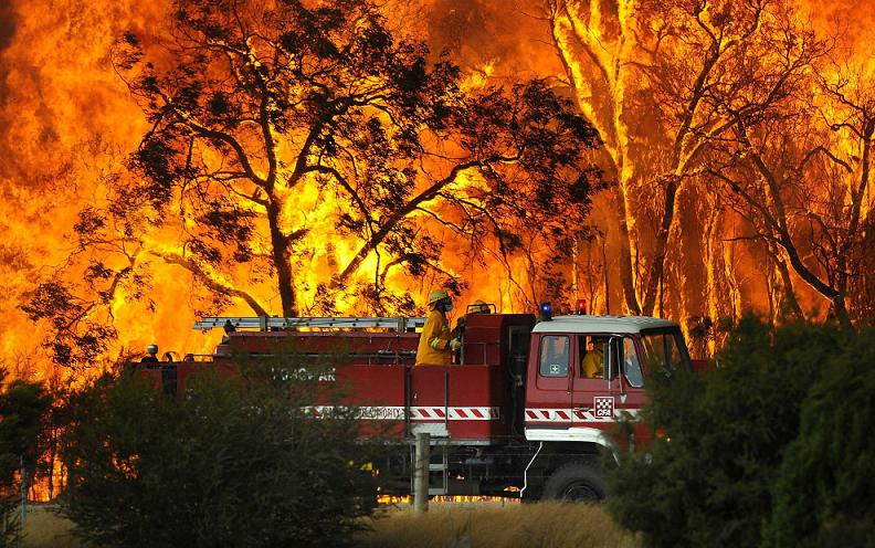 brushfire victoria australia Natures Fury: 30 Chilling Photos of Natural Hazards
