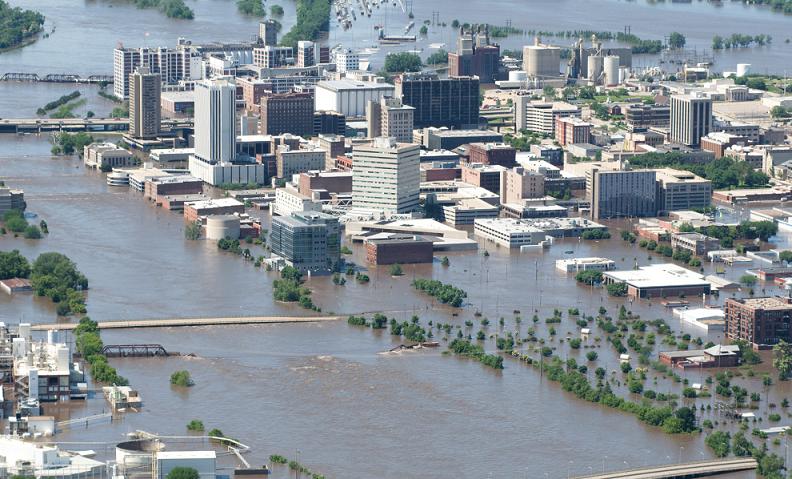 flooding iowa 2008 Natures Fury: 30 Chilling Photos of Natural Hazards