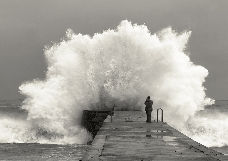 huge wave crashing on pier dock Picture of the Day: CRASHING WAVE