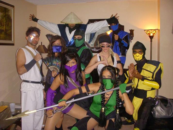 street fighter mortal kombat group halloween costume 25 Hilarious Halloween Costumes