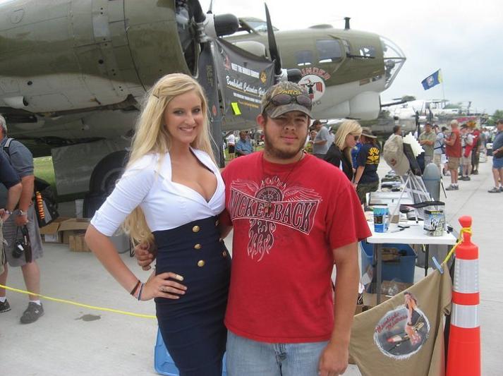 hover hands funny 26 25 Funniest Hover Hand Pictures