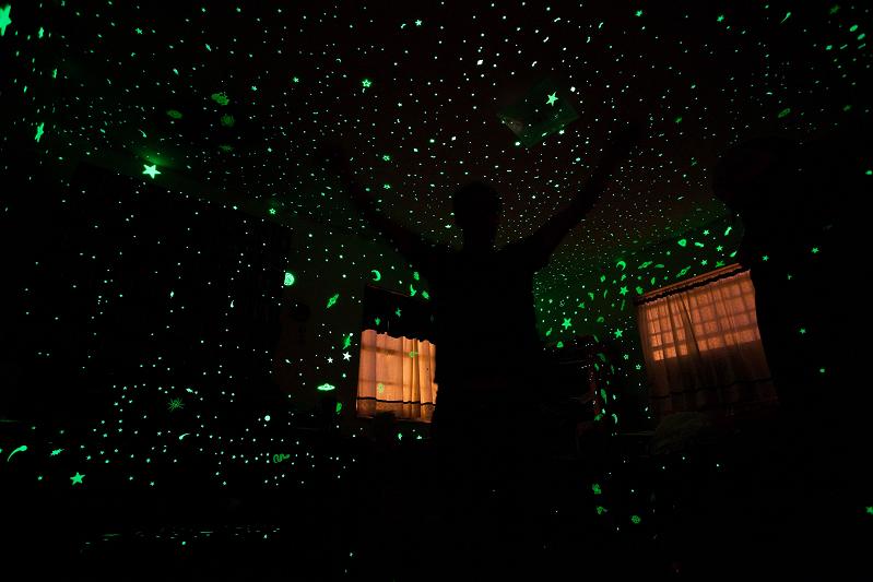 lots of glow in the dark stars all over room Picture of the Day: Starry Night | Dec. 30, 2010