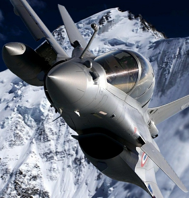 fighter jet up close midair Picture of the Day: Fighter Jet Up Close and Personal | Jan. 4, 2011