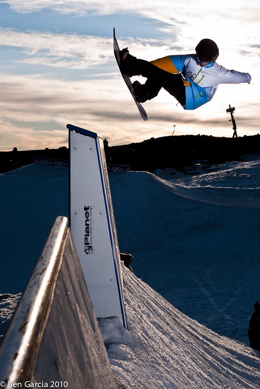 indy grab snowboard The 5 Essential Snowboard Grabs [20 Pics]