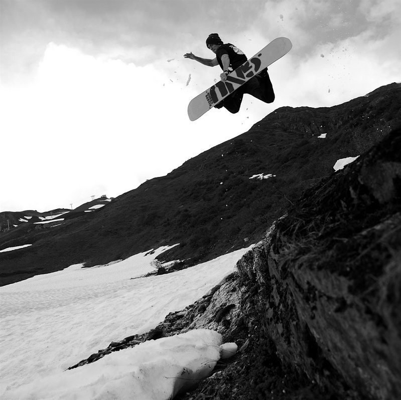 method air The 5 Essential Snowboard Grabs [20 Pics]