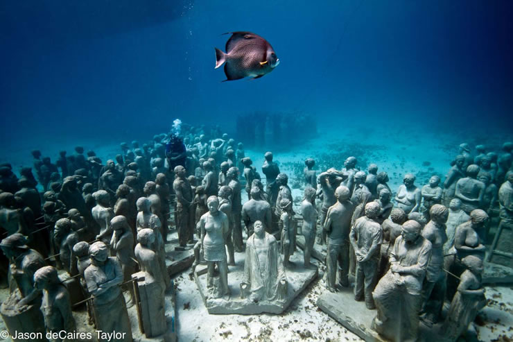 underwater sculptures artist jason decaires taylor artificial reefs 13 Astonishing Underwater Sculptures by Jason deCaires Taylor [30 pics]