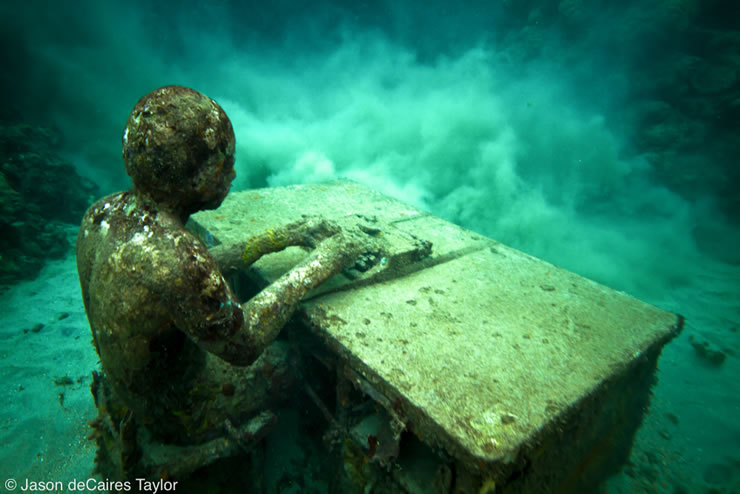 underwater sculptures artist jason decaires taylor artificial reefs 21 Astonishing Underwater Sculptures by Jason deCaires Taylor [30 pics]