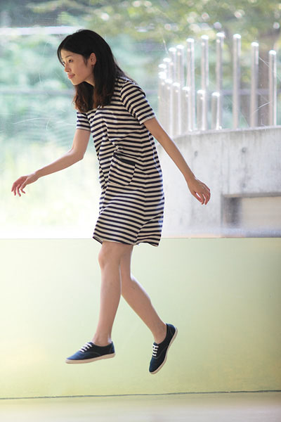 japanese girl levitates natsumi hayashi 3 Natsumi Hayashi: A Life of Levitation [25 pics]