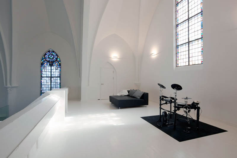 church conversion into residence utrecht the netherlands zecc architects 1 Converting a Church Into a Family Home