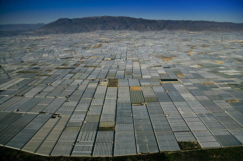 greenhouses in san augustin near almerc3ada andalusia spain 25 Mind Blowing Aerial Photographs Around the World