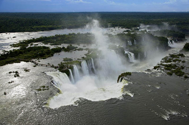 iguazu waterfalls misiones province argentina and brazil 25 Mind Blowing Aerial Photographs Around the World