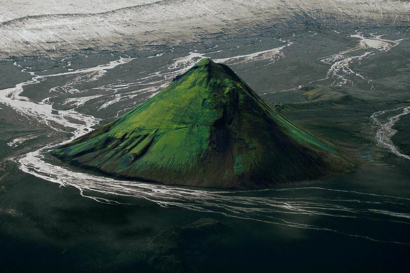 the maelifell volcano on the edge of the myrdalsjc3b6kull glacier iceland 25 Mind Blowing Aerial Photographs Around the World