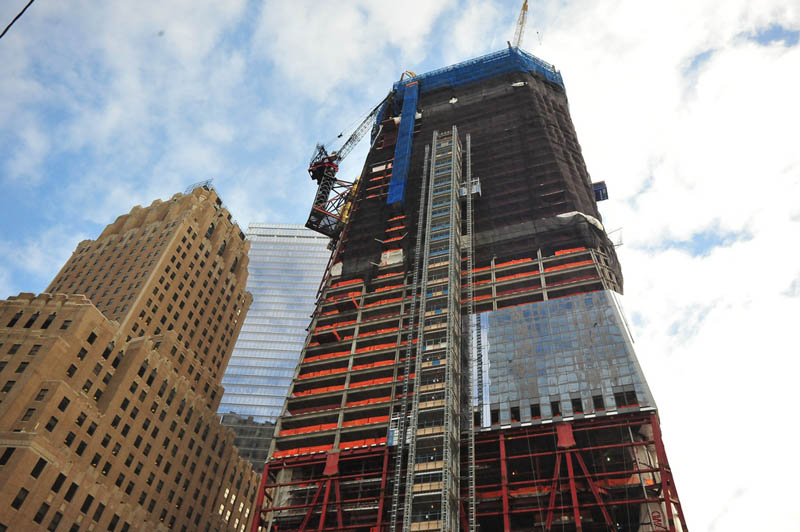 1 wtc under construction This Day In History   April 27th